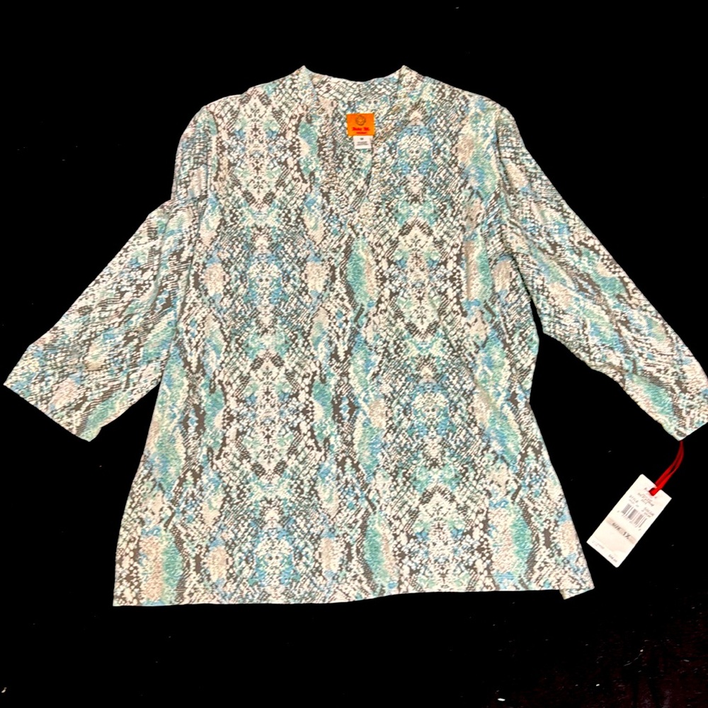 Plus size Ruby Rd. Top - Picture 1 of 5